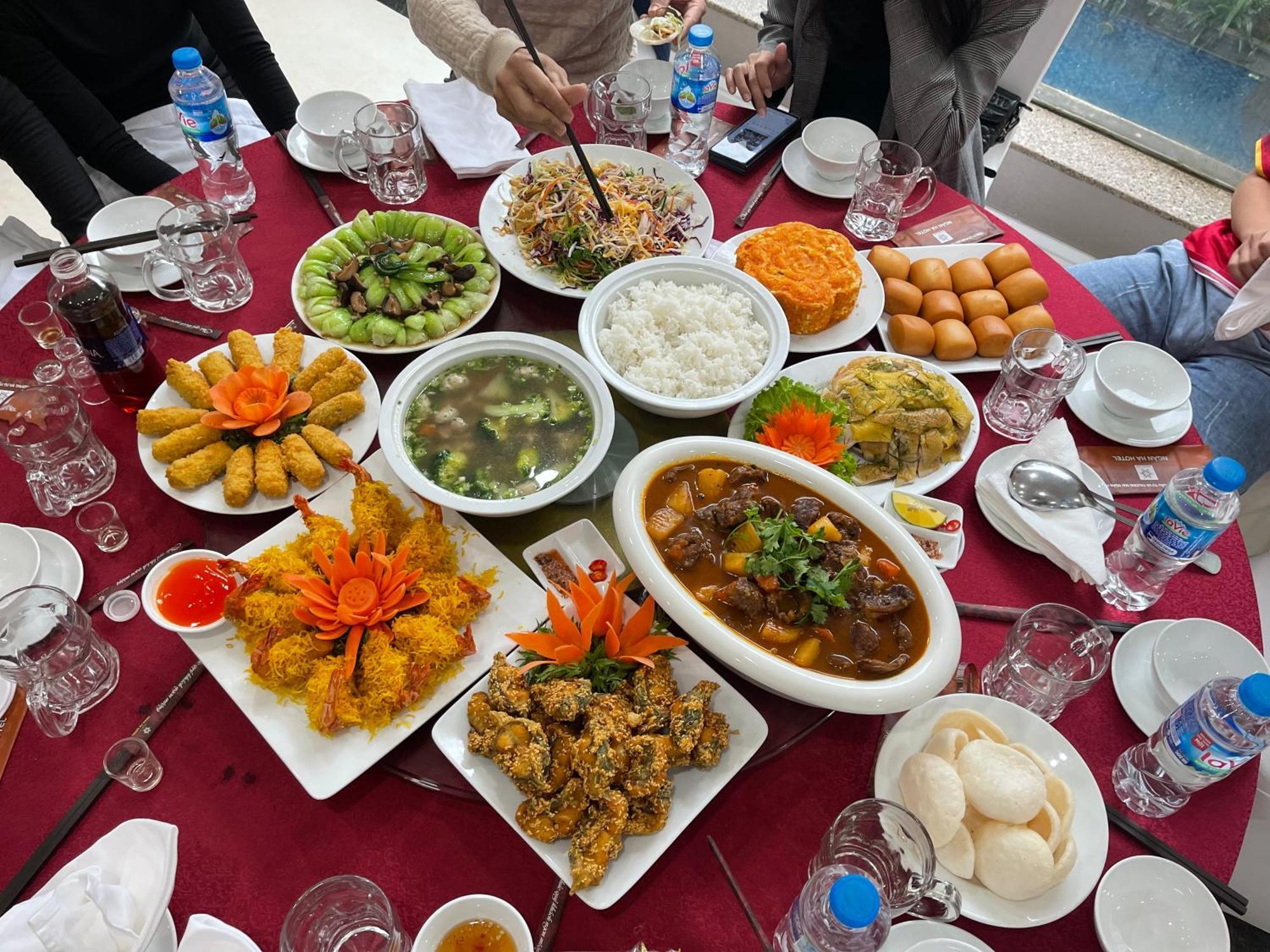 Ngan Ha Hotel Dai Tiet Esterno foto