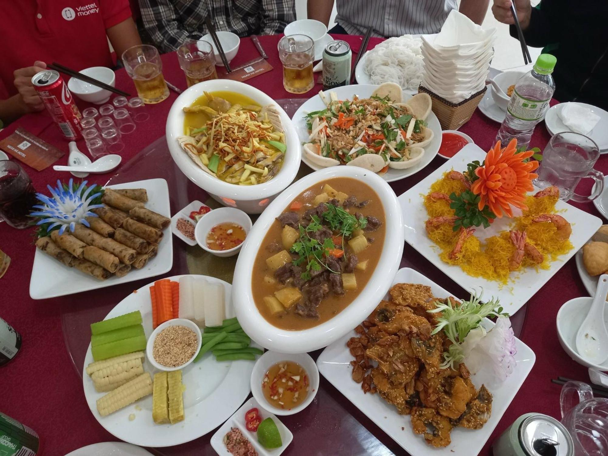Ngan Ha Hotel Dai Tiet Esterno foto