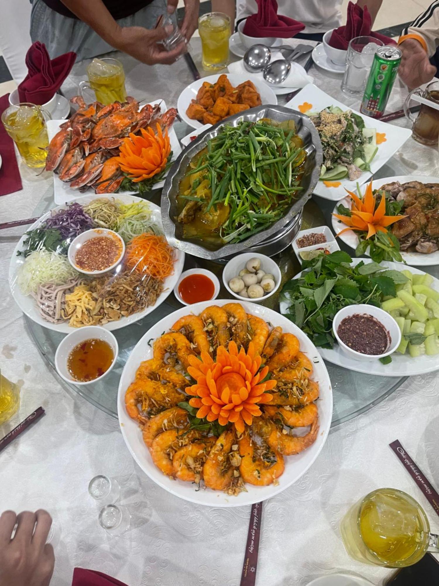 Ngan Ha Hotel Dai Tiet Esterno foto