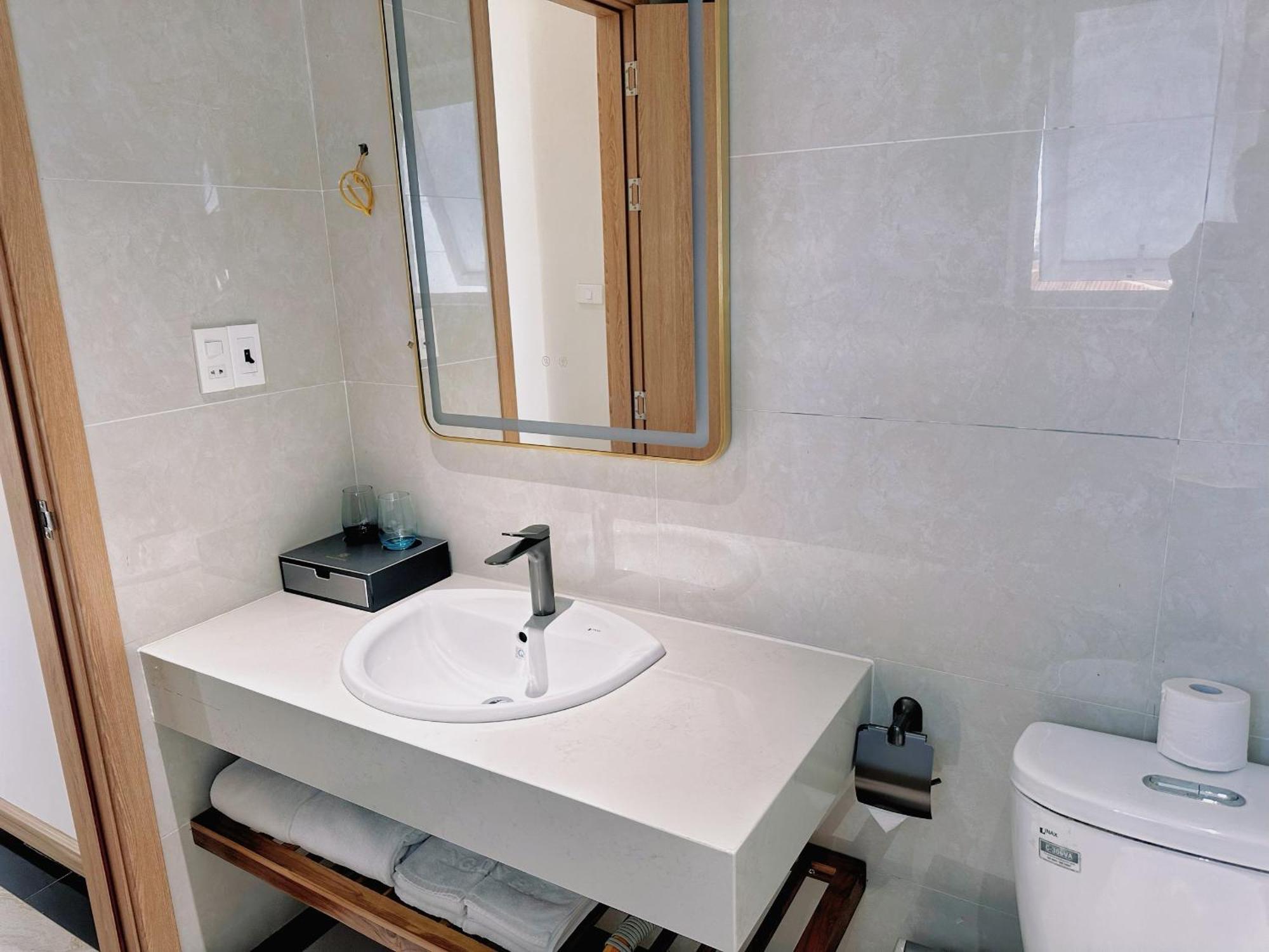 Ngan Ha Hotel Dai Tiet Esterno foto